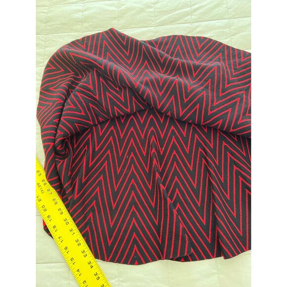 Candie’s Red and Black Zig Zag Stripe Skater Skirt - Picture 5 of 7
